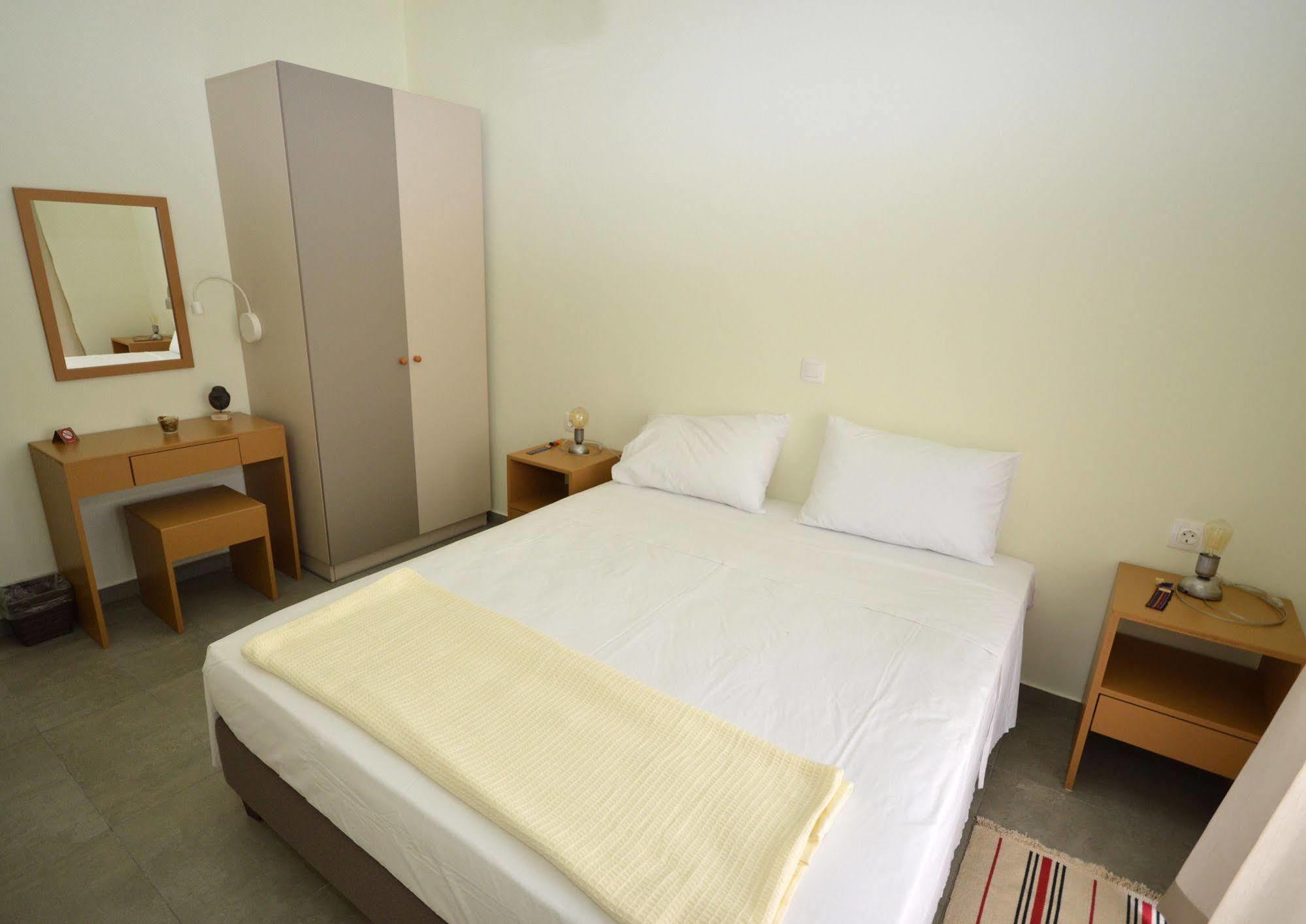 Aegina Bed & Culture Exterior foto